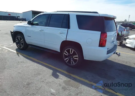 2018 Chevrolet Tahoe Premier z USA, uszkodzony, nr VIN 1GNSKCKJ0JR277276